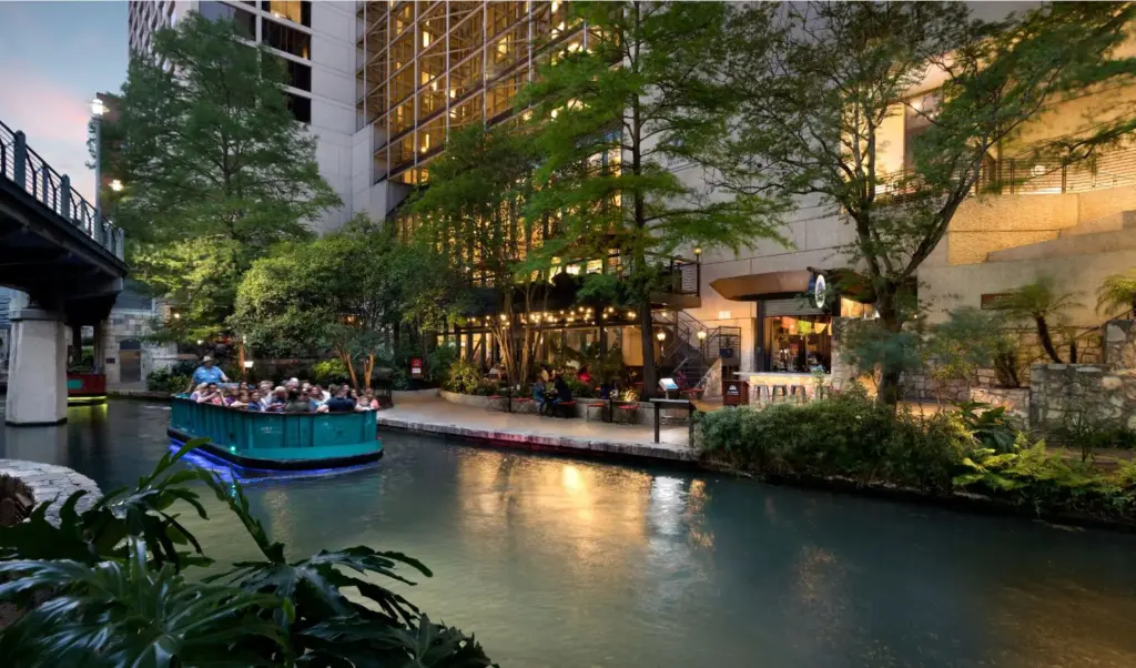 Best San Antonio Hotels with Balcony